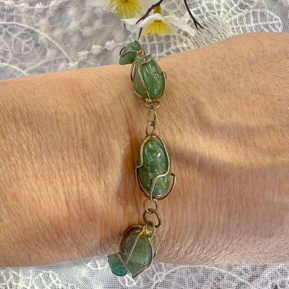 Vintage Green Aventurine Tumbled Stone Bracelet - Picture 10 of 11